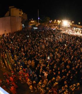 Más de quince mil personas siguen la cabalgata de los Reyes Magos de Oriente de Puerto de la Cruz · foto 2