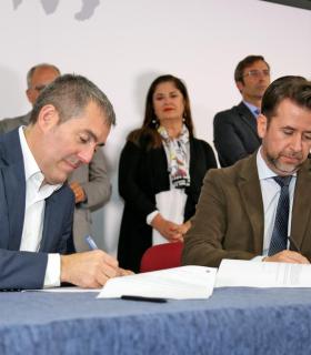 El II Plan de Infraestructuras Sociosanitarias recoge la creación de casi 1.500 plazas en Tenerife · foto 1
