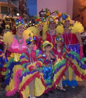 Las calles de Gáldar vibraron con la más rítmica y colorida Cabalgata del carnaval · foto 20