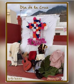 El Ayuntamiento de Santa Cruz de Tenerife abre el plazo de votación popular a través de internet para los concursos de cruces y balcones · foto 3