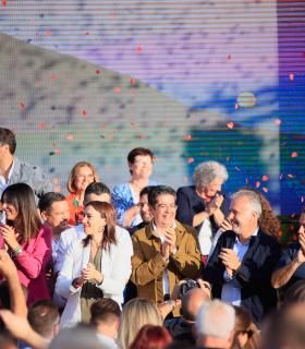 Ángel Víctor Torres sobre Pedro Martín: "Hay que elegir entre la propaganda o su trabajo, rigor y responsabilidad" · foto 16