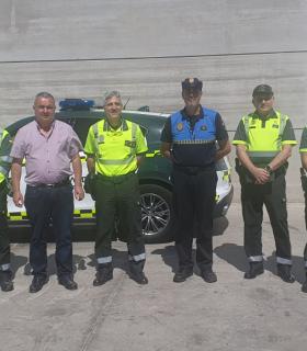 Se firma la cesión de naves municipales para el destacamento de la Guardia Civil Â de Tráfico · foto 1