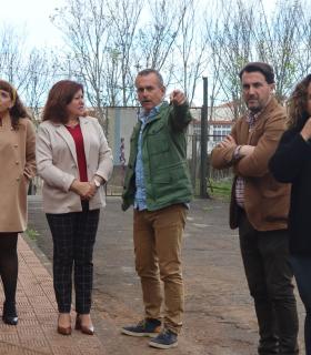 El techado de la cancha del IES Óscar Domínguez estará lista antes del verano · foto 1