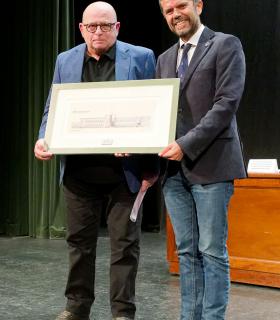 GARCÍA: "EL PROGRAMA PARA PERSONAS MAYORES NOS UNE COMO INSTITUCIÓN Y HACE QUE NOS SINTAMOS COMO NOSOTROS MISMOS" · foto 4