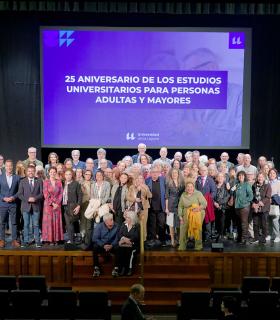 GARCÍA: "EL PROGRAMA PARA PERSONAS MAYORES NOS UNE COMO INSTITUCIÓN Y HACE QUE NOS SINTAMOS COMO NOSOTROS MISMOS" · foto 3