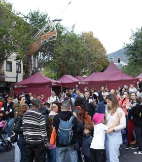 La Orotava volvió a disfrutar del Roscón de Reyes gigante · foto 7