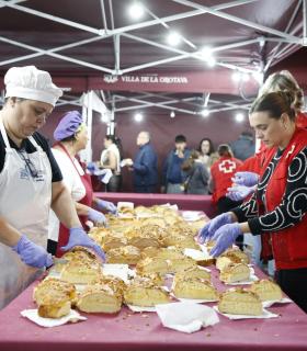 La Orotava volvió a disfrutar del Roscón de Reyes gigante · foto 8