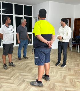 Recta final de los trabajos de adecentamiento y modernización del local social de Barranco las Lajas · foto 1