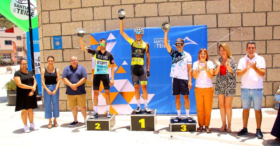 El corredor local Daniel Hernández Évora, ganador de la VIII Marcha Cicloturista de Santiago del Teide