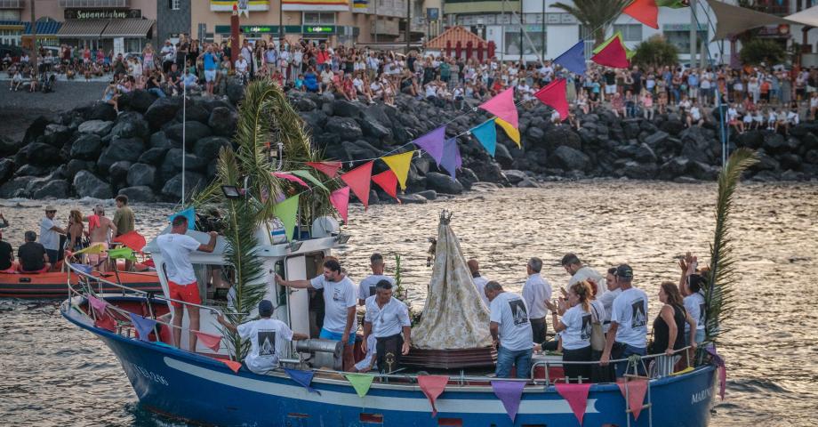 Candelaria: la Virgen del Carmen se vuelve a hacer a la mar dos años después de la última embarcación