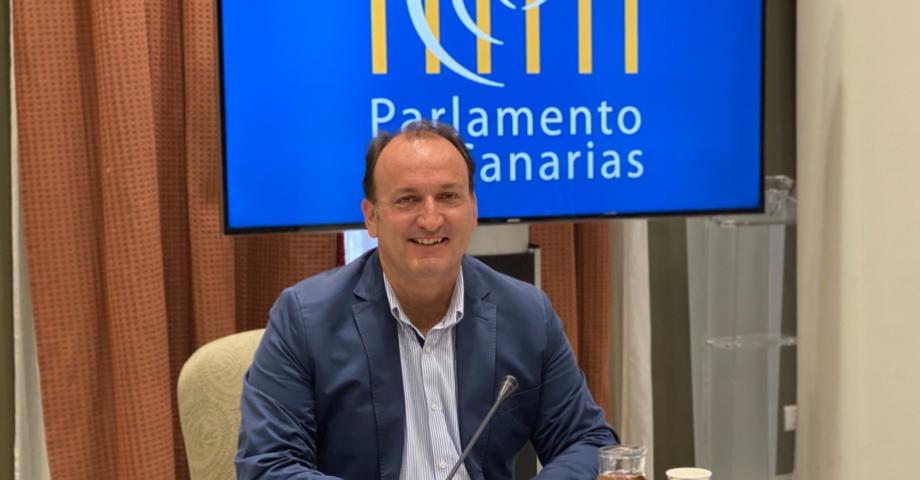 Fernández de la Puente resalta la importancia de que los mayores y sus familias puedan elegir su residencia