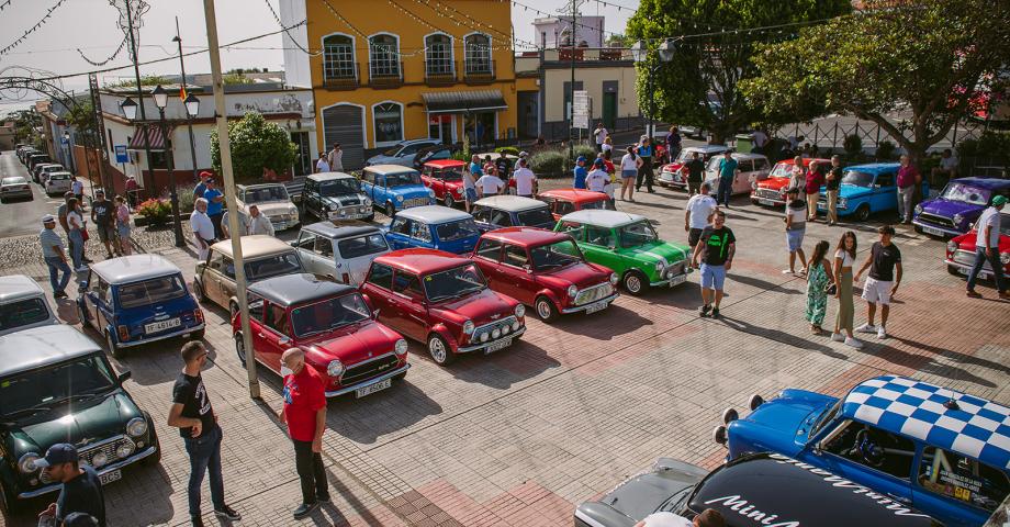 El Rosario: cita con los vehículos históricos en la IX Exposición de Minis Clásicos de La Esperanza.