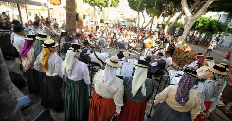 Candelaria y Teror celebran a la Patrona de Canarias a través del folklore