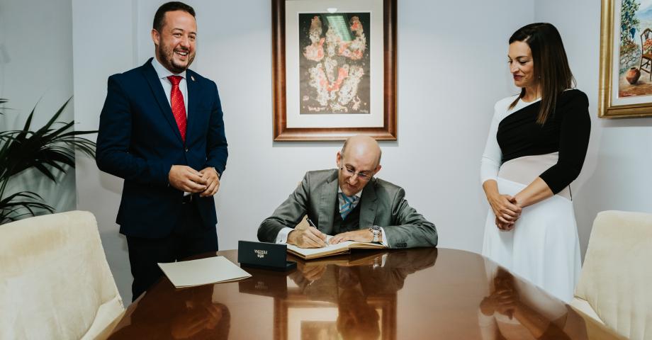 La lectura del pregón da el pistoletazo de salida a las esperadas fiestas de La Victoria