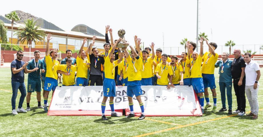 La UD Las Palmas se proclama campeón del Torneo Juvenil Villa de Adeje