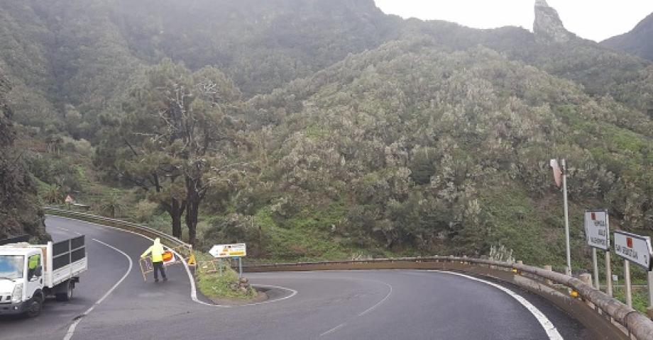 El Cabildo de La Gomera cierra la carretera de El Rejo desde el cruce con la GM-1 y el acceso a El Cedro 