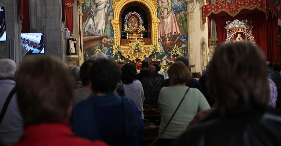 300 mayores granadilleros realizaron hoy su tradicional ofrenda a la Patrona de Canarias