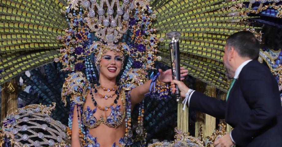 Adriana Peña Fumero, con la fantasía 'Lisboa', Reina del Carnaval 2023