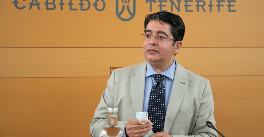 El Cabildo implantará una red pública de puntos de recarga para vehículos eléctricos en la isla