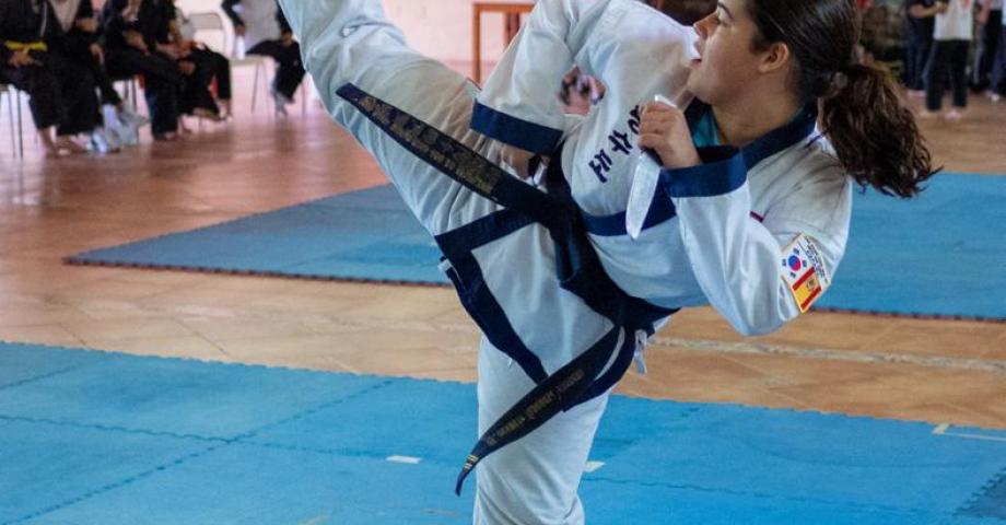 Antigua desea suerte en el Reino Unido a la destacada Tang Soo Do Rebeca Persson-Alberto