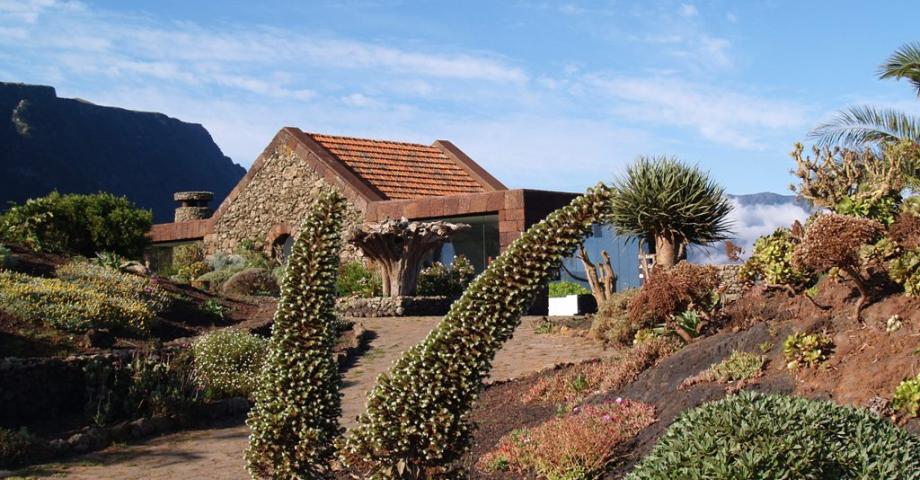 Cabildo de El Hierro acomete la climatización del Mirador de La Peña