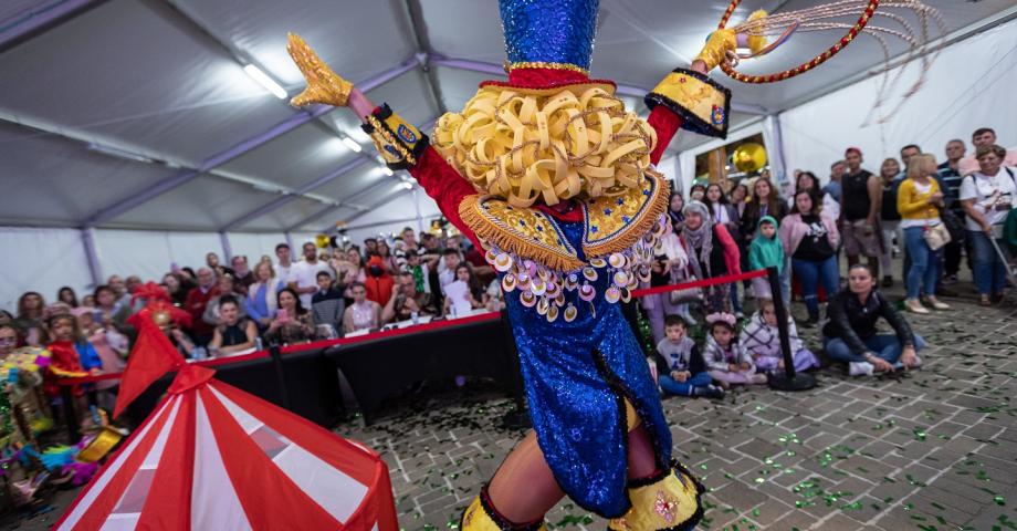 El primer Carnaval de Día de El Rosario, doce horas de música, risas y un carrusel de "mascaritas“