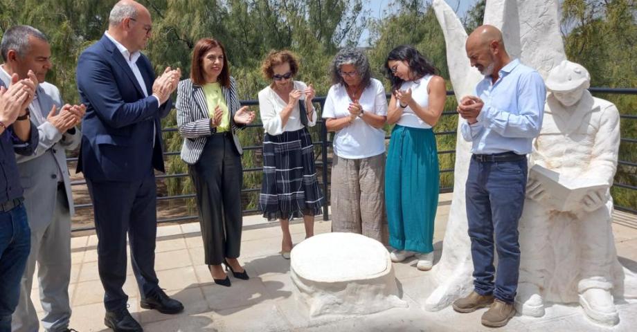 Telde inaugura en el paseo de Melenara el Mirador de Fran en recuerdo al agente de medioambiente Francisco Santana