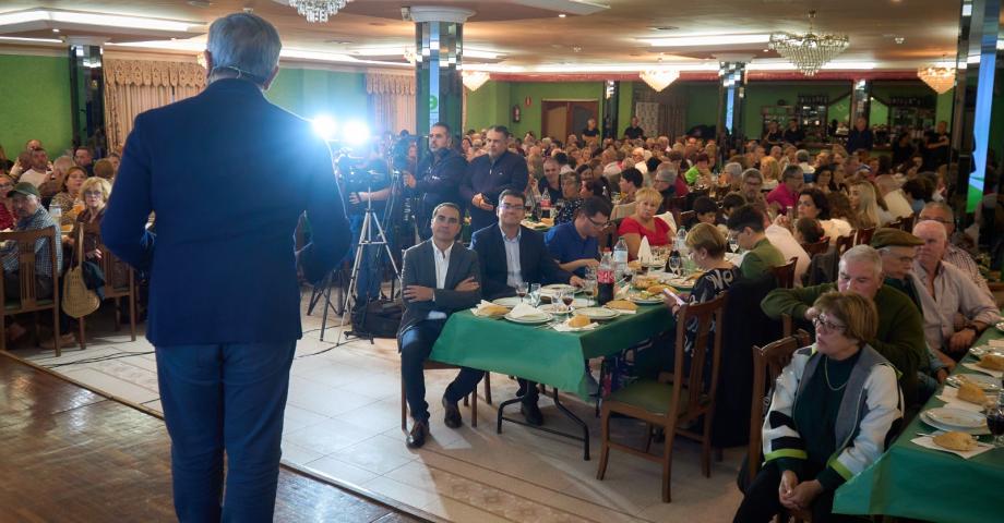 Daniel Díaz recibe el respaldo de Tacoronte durante la puesta de largo de su candidatura