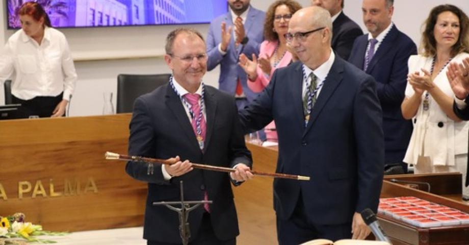 Sergio Rodríguez toma posesión como presidente del Cabildo "para romper el pesimismo y hacer de La Palma una Isla de oportunidades“