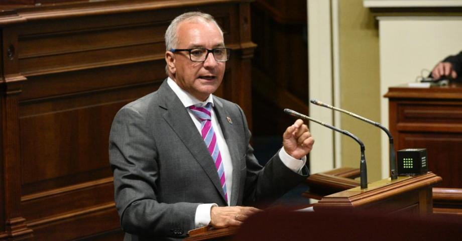 Claves del discurso del portavoz de Nueva Canarias-Bloque Canarista, Luis Campos, en el debate de investidura del presidente del Gobierno de Canarias