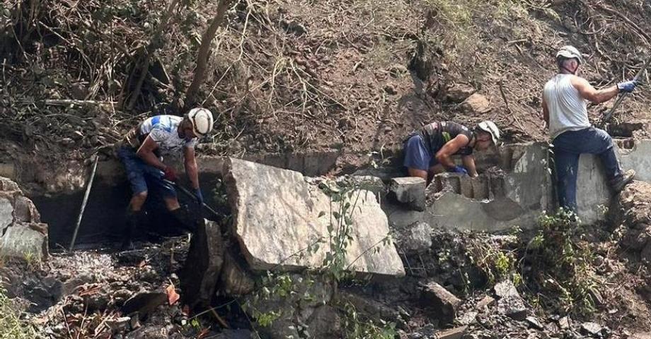 Una nueva rotura en el canal de Aguamansa mantiene las restricciones en el Suroeste