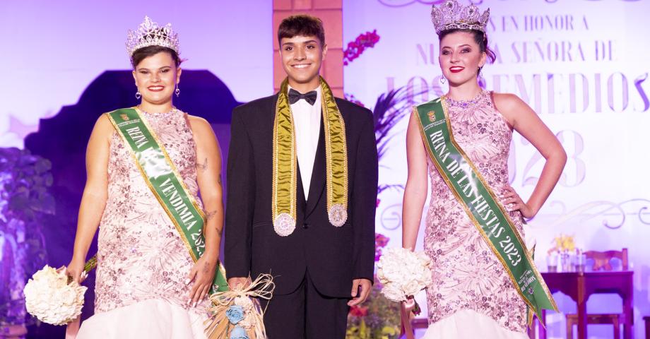 Ingrid Hernández y Kirian Rojas, reina y míster de las fiestas de Los Remedios, en Tegueste