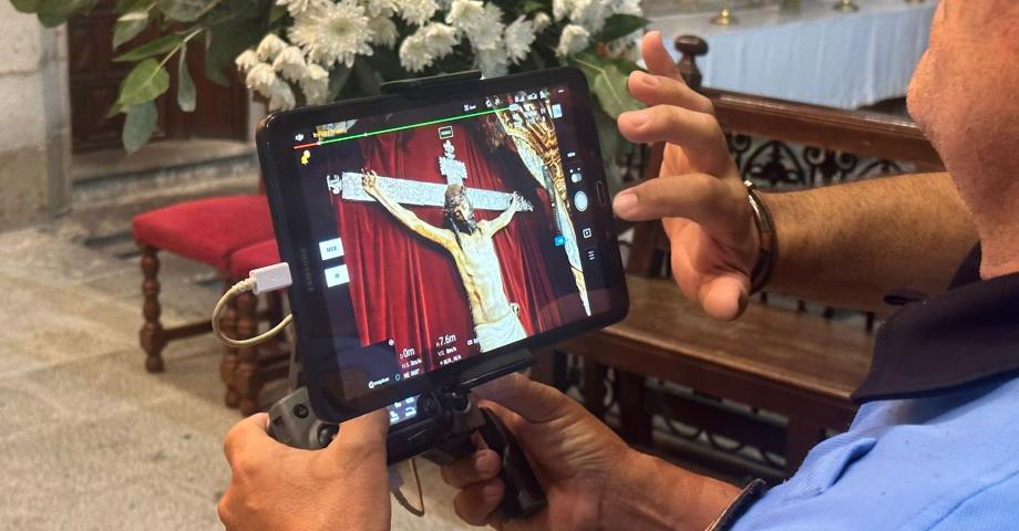 La Unidad de Drones de la Policía Local logró la fotografía del Cristo de Telde que irá en la carreta de la Romería de Teror