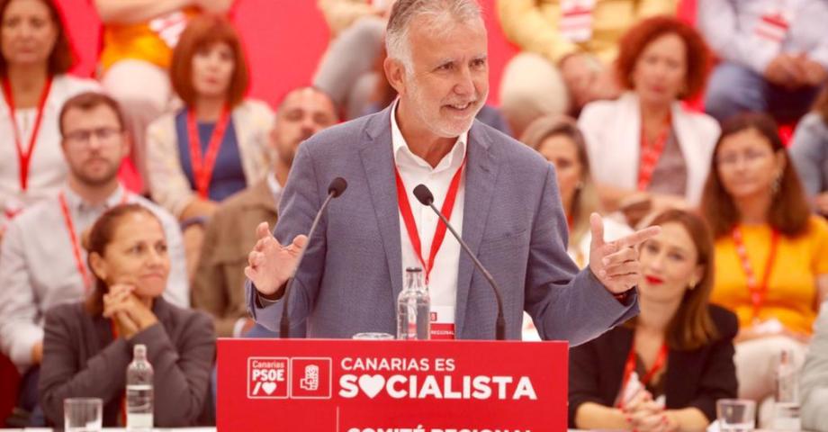 Torres: "Si hay una voz mayoritaria para defender a Canarias, es la voz del PSOE. Canarias es socialista"