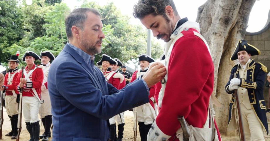 Santa Cruz recrea en sus calles la victoria del general Gutiérrez sobre las tropas inglesas