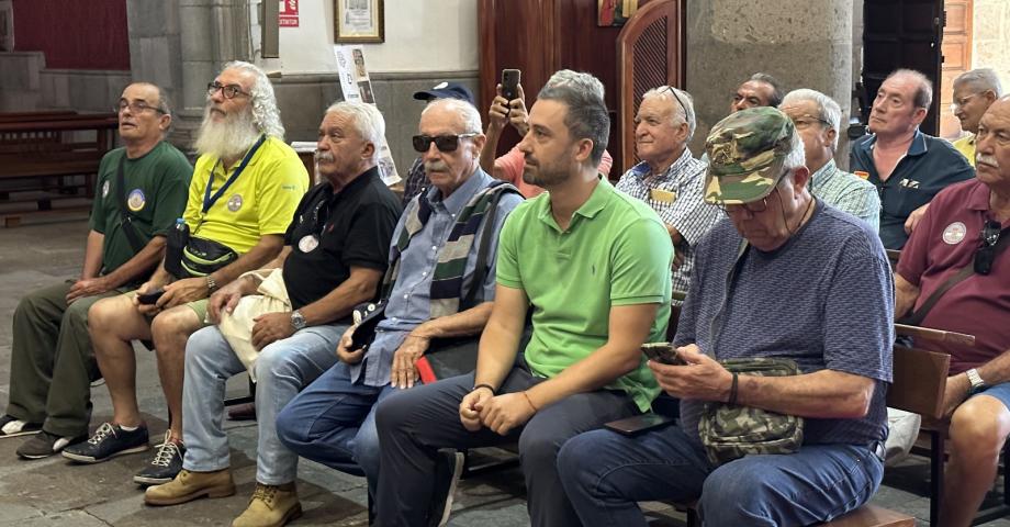 El alcalde recibe el XXIII Encuentro Regional de Veteranos de Infantería de Marina de Canarias
