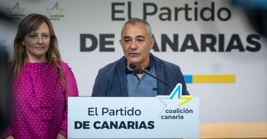 Barreto y Armas: "Hemos conseguido que el Gobierno haga justicia y rebaje el combustible en La Palma, El Hierro y La Gomera“