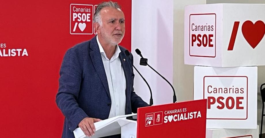 Torres: "El acuerdo entre PSOE y CC dará estabilidad al país y es favorable para la realidad de Canarias. Ayer fue un buen día“