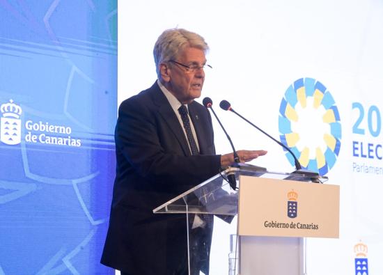 La participaci&oacute;n en las Elecciones al Parlamento de Canarias hasta las 17:00 horas llega al 41,83%