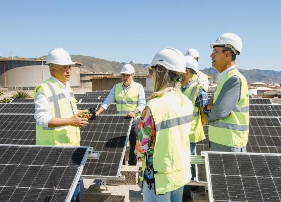 El Cabildo finalizar&aacute; en septiembre la primera fase del plan para la instalaci&oacute;n de placas fotovoltaicas en las balsas de la isla