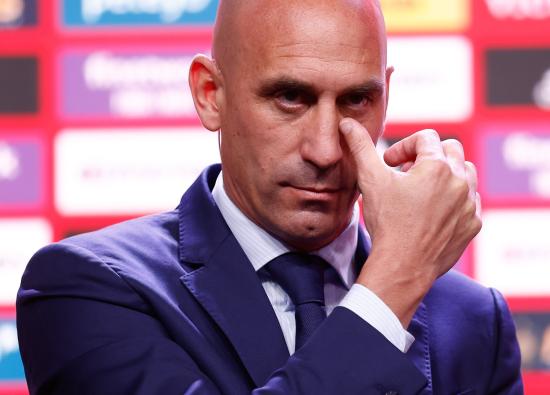 Hoy he transmitido a las 21:30 h. al Presidente en funciones, D. Pedro Rocha, mi renuncia al cargo de Presidente de la RFEF