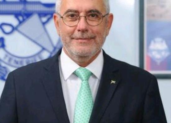 Tenerife a una