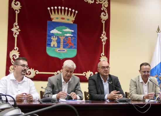 El Ministerio de Inclusi&oacute;n prev&eacute; la construcci&oacute;n de un centro de primeras llegadas en la isla de El Hierro