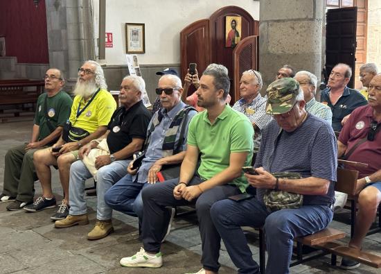 El alcalde recibe el XXIII Encuentro Regional de Veteranos de Infanter&iacute;a de Marina de Canarias