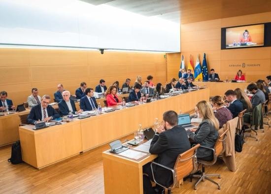El PSOE Tenerife denuncia que CC, PP y VOX han aprobado los presupuestos del Cabildo incumpliendo la Ley al no estar acompañada por las plantillas de personal