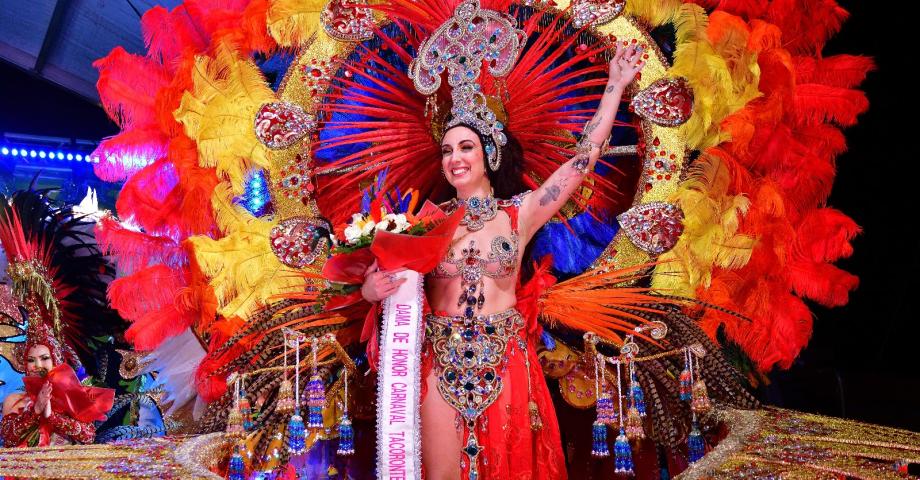 Jezabel Santana Ramos se alza con el título de Reina de la Piñata Chica de Tacoronte