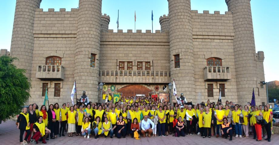 Más de 200 mujeres de El Rosario visitan el castillo de San Miguel para vivir una velada medieval solo para ellas por el Día de la Mujer