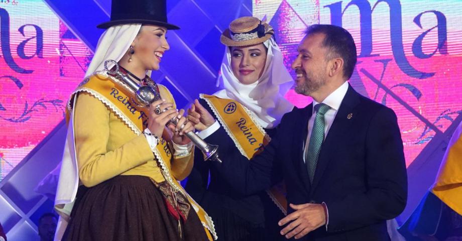 Valery Álvarez Plasencia, nueva Reina de las Fiestas de Mayo de Santa Cruz 2024