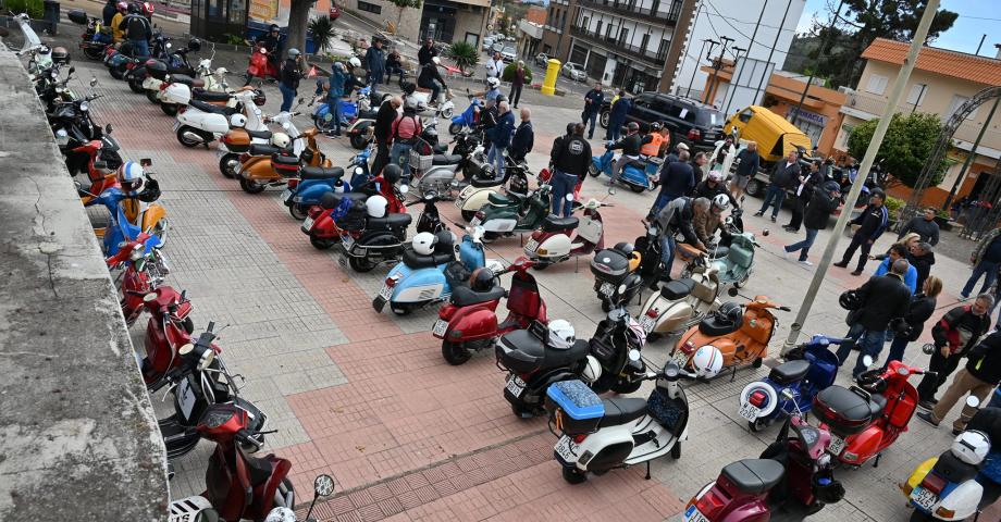 Decenas de vespas se reúnen en La Esperanza en el seno de Vespasión Canarias 2024