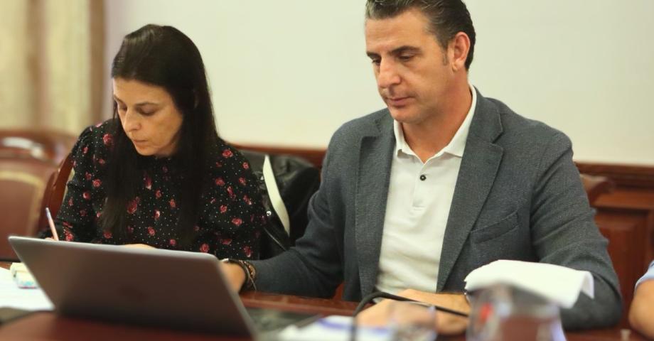 Carlos Medina y Sandra Ramos, concejales de Somos Tacoronte, hacen balance del primer año de gestión del tripartito (PSOE, CC y PP) que conforma el Grupo de Gobierno del Ayuntamiento de Tacoronte